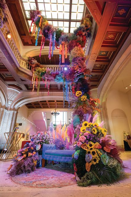 Designer Beth O’Reilly transformed the John M. and Sally B. Thornton Rotunda into a gorgeous floral display. PHOTO BY BAUMAN PHOTOGRAPHERS